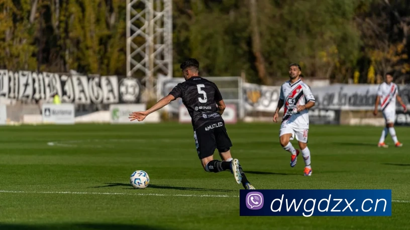 c罗正式加盟拜仁，足坛格局或将迎来惊天巨变！